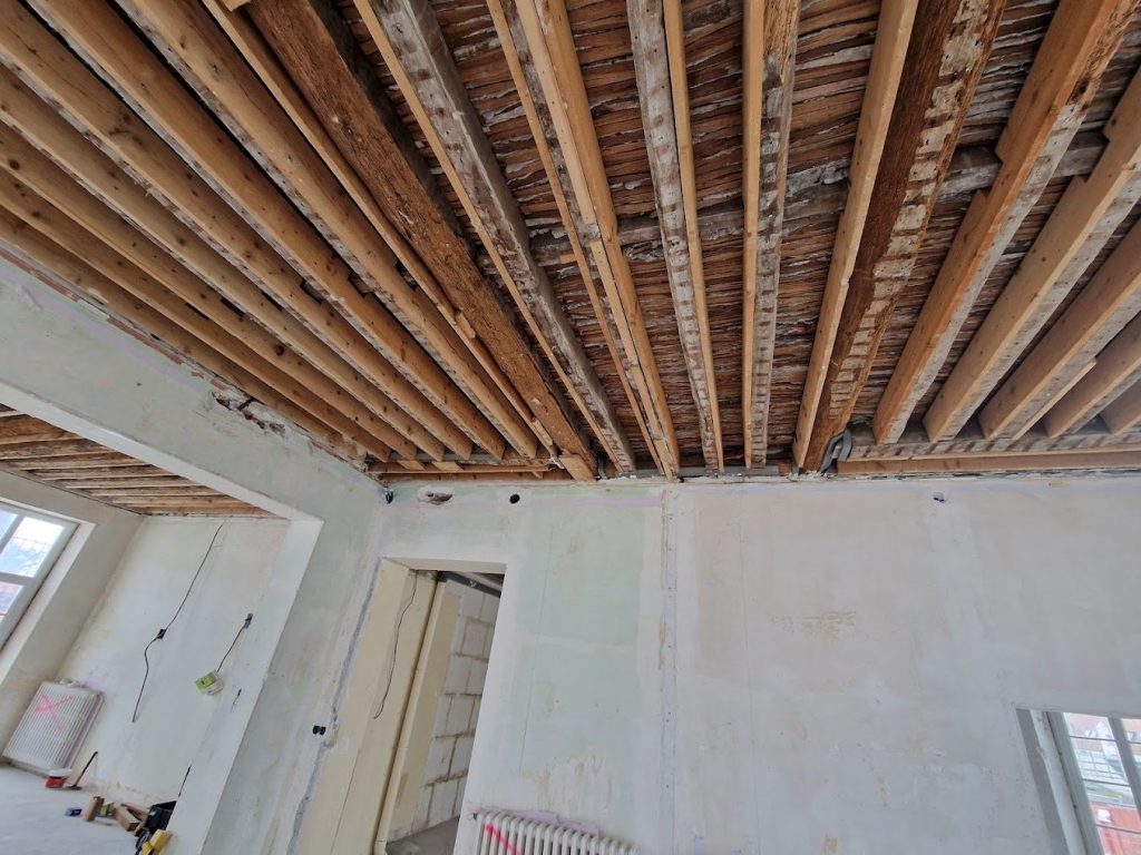 Renforcement du plancher haut du rez-de-chaussée d&rsquo;un bâtiment ancien à Nanteuil-le-Haudouin (60) — photo 2